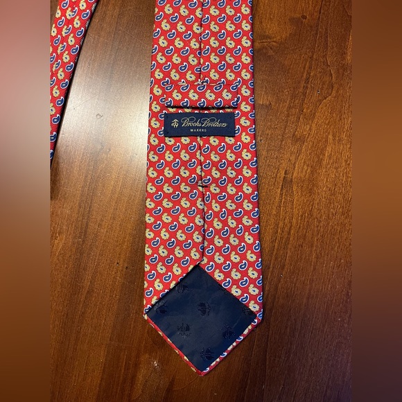 Brooks Brother 100% silk made in Italy - Picture 2 of 4